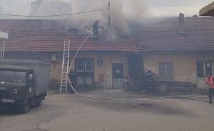Пожар горя в стара сграда в университетската болница