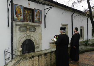 Осветиха възстановените икони на плевенския храм „Свети Николай“