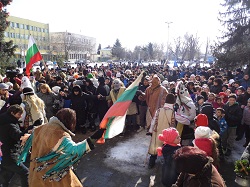 Кукери гониха злите сили в Гулянци