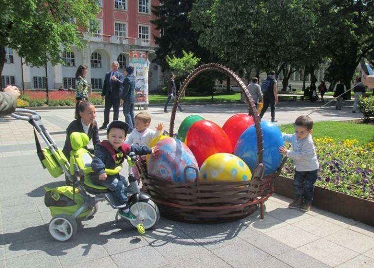 За първи път Плевен с Великденска украса
