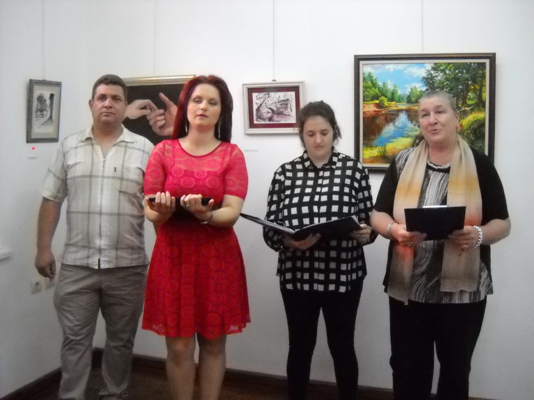 Деца помагат на плевенско момиченце с благотворителна изложба