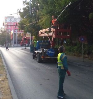 Почистиха светофарните уредби на няколко плевенски кръстовища