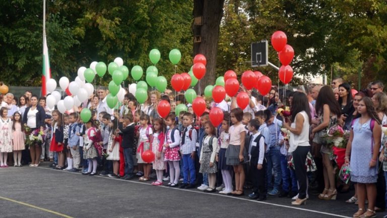 Поздравителен адрес от името на кмета на Плевен до всички училища и детски градини