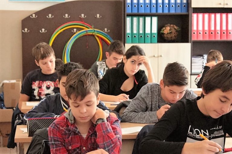 Утре връчват наградите от математическия турнир, посветен на Деня на народните будители
