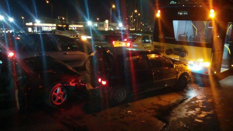 Задържаха мъж, опитвал се да пречи на полицията след катастрофа