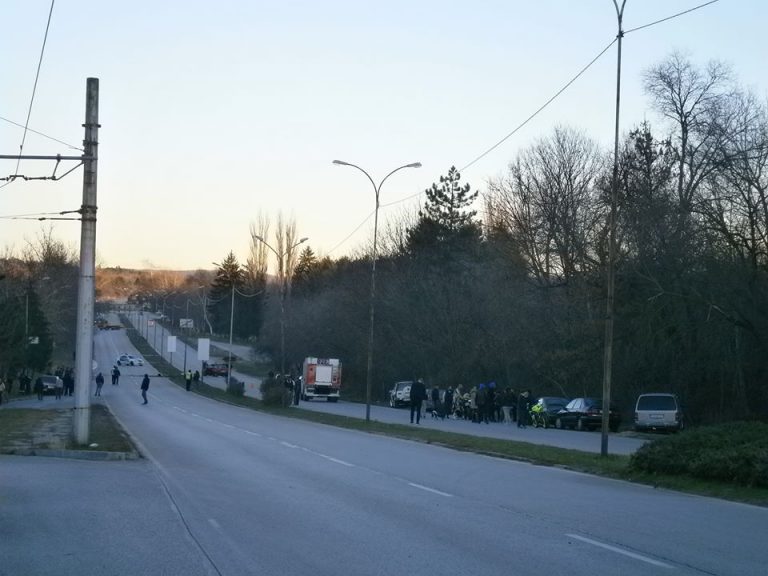 Мотоциклетист загина след удар в кола