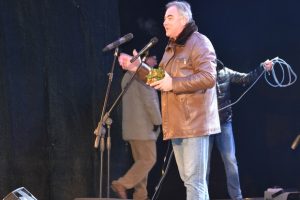Стотици плевенчани посрещнаха заедно Новата 2017 година