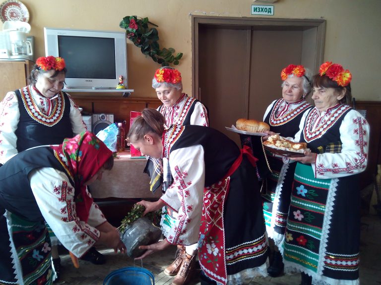 Пресъздадоха ритуала „Бабуване” в село Горан