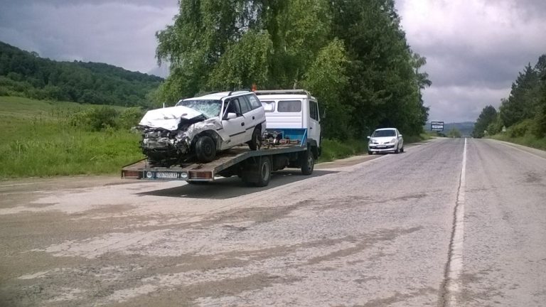 Трима загинаха при катастрофа, край Малиново