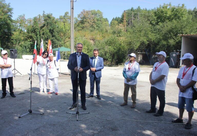 Започна Първият международен симпозиум по скулптура в Плевен