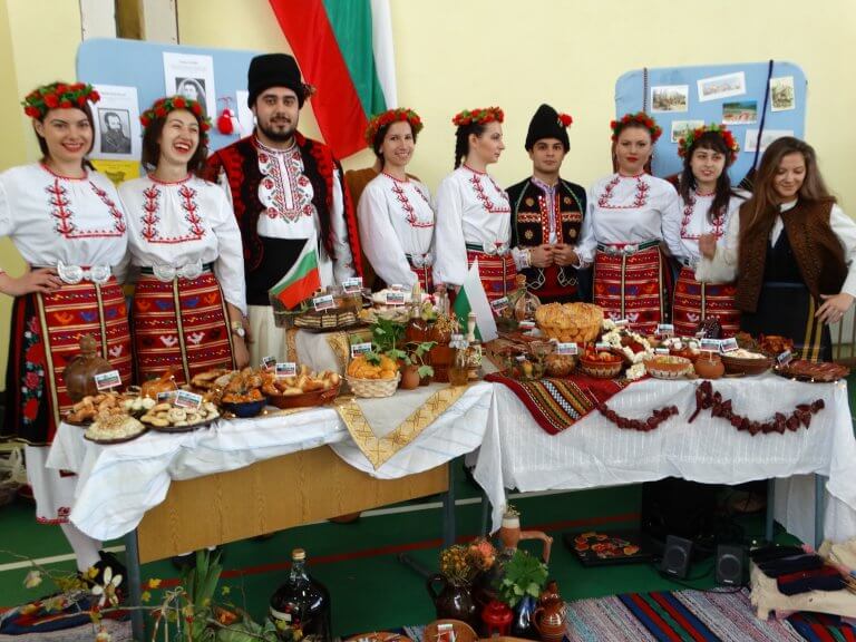 Индия спечели Деня на народите в МУ-Плевен