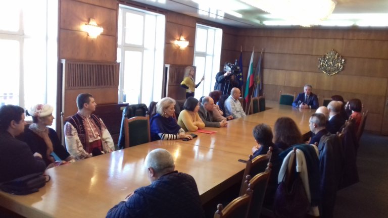 Наградиха плевенски културни дейци с плакети „Плевен помни”