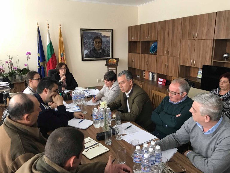 Мерки по проблемите в горите обсъдиха на среща в Троян