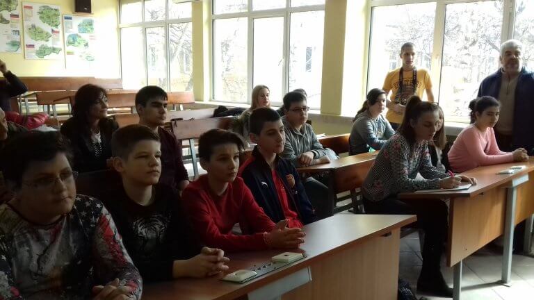 В СУ „Иван Вазов“ в Плевен създадоха първия в страната ученически гвардейски оркестър