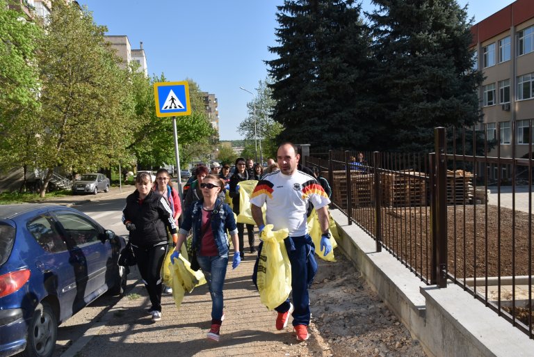 Градът е по-чист след акцията „Да почистим Ловеч заедно”, която се проведе на 21 април