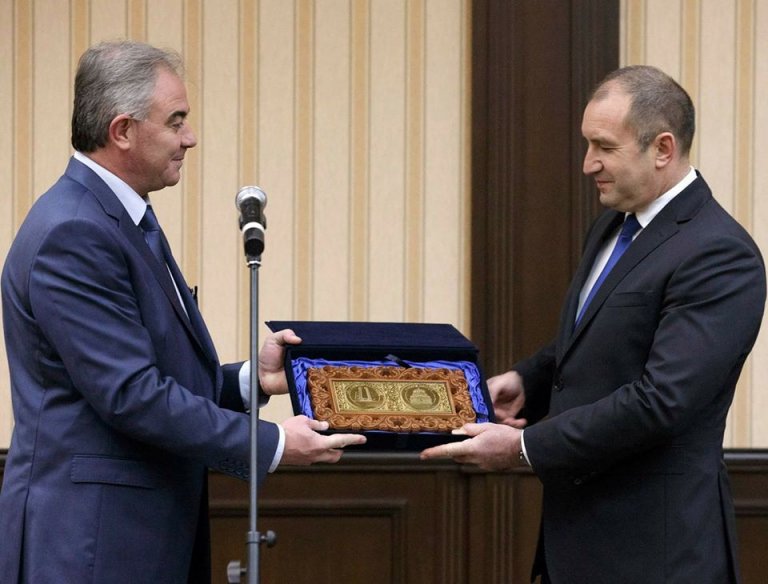 Кметът на Плевен е в официалната делегация на президента Радев в Москва