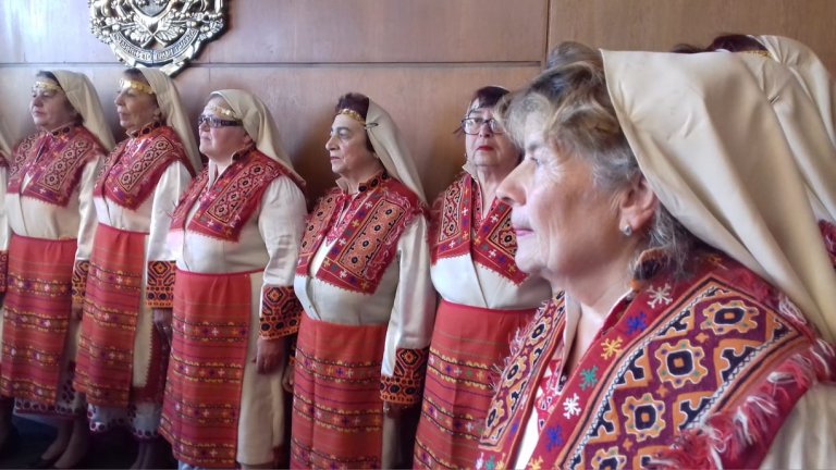 Хорът за македонски песни гостува в Община Плевен