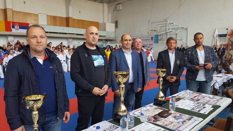 С 9 златни медала „Петромакс“ спечели Купа Плевен по карате