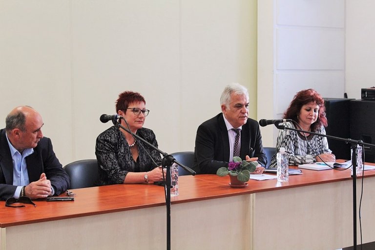 В Тетевен се състоя среща във връзка с агресията в училище