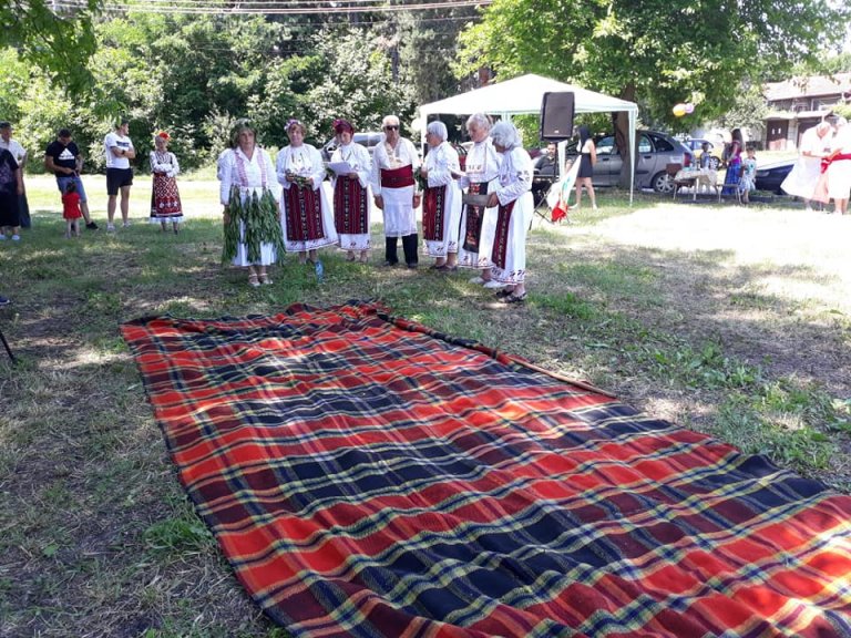 За четвърта поредна година в село Горан почетоха празника Свети Дух, наречен Русаля