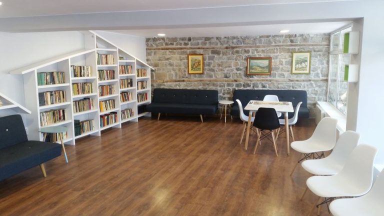 „Дарете книга“ в хижа Плевен