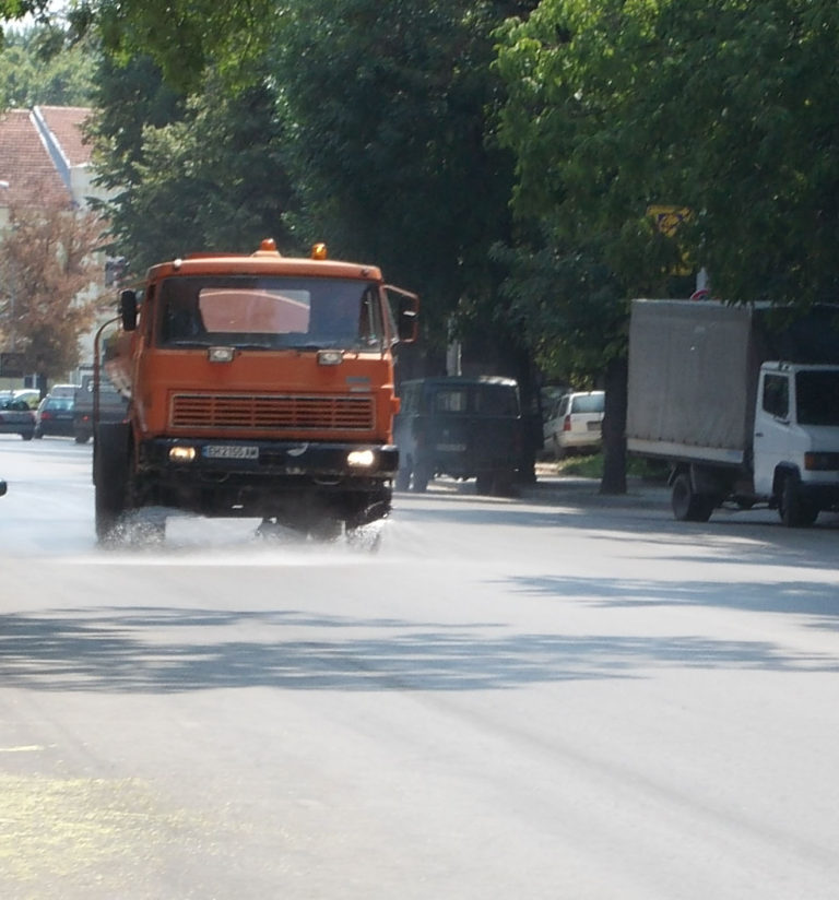 В ход е първото за тази година измиване на улиците в Плевен