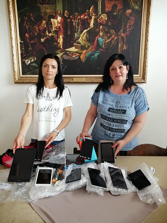 Дариха 10 таблета за онлайн обучение на социално слаби деца в Пордим