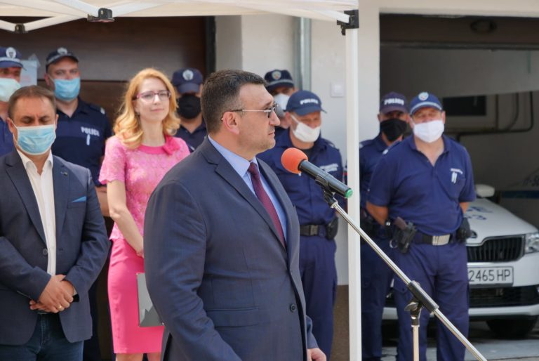 Вътрешният  министър Министър  Маринов откри реновираната сградата на РУ – Троян
