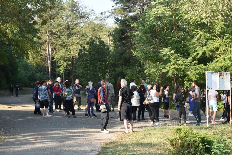 Общинската администрация в Ловеч с нова  акция по почистване на  парк „Стратеш“