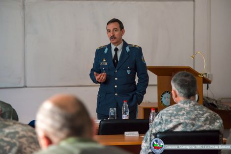 Военно-въздушната база в Долна Митрополия отчете резултатите за 2020 година
