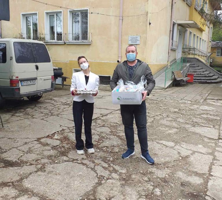 Козунаци и храни дариха на Велики четвъртък Младежи ГЕРБ – Плевен