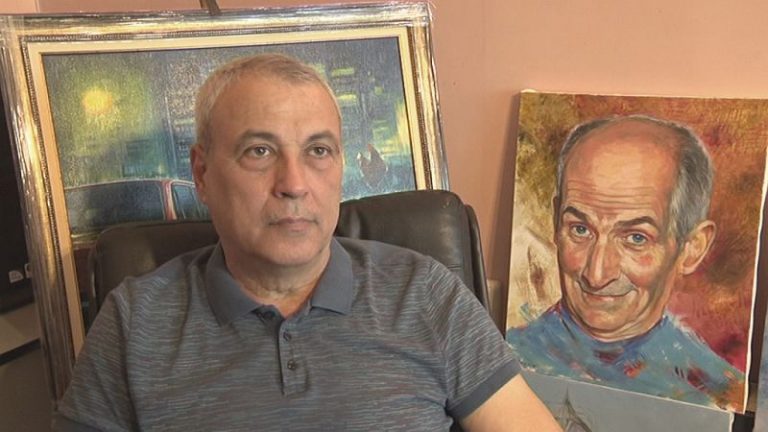 Талантлив самоук художник от Плевен се издържа само с рисуване