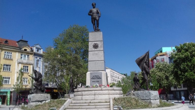 Ден на храбростта и българската армия в Плевен