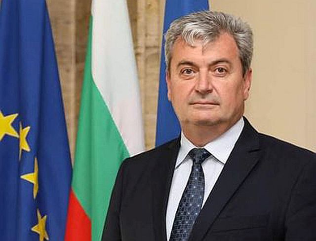 Заместник –министърът на отбраната Пламен Йорданов e възпитаник на  ВНВВУ „Георги Бенковски“