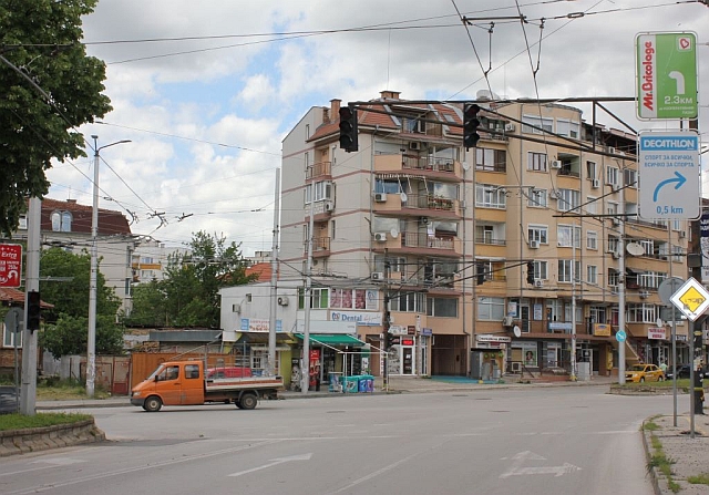 Аварира светофарът до хотел „Балкан“