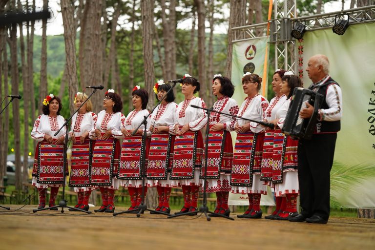 Певиците от Долна Студена станаха втори във Велики Преслав