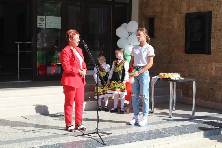 Д-р Мадлена Бояджиева посрещна Европейската и Световна шампионка в планинското колоездене Изабела Янкова