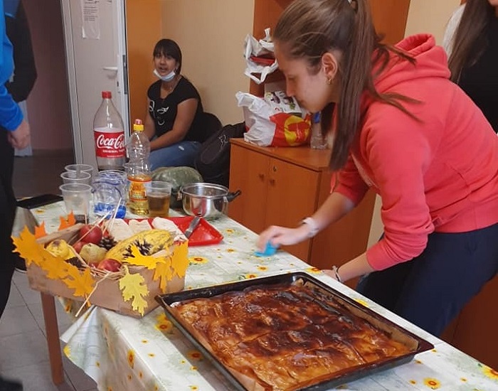 Ученици в Плевен показаха кулинарни умения за Международния ден на готвача