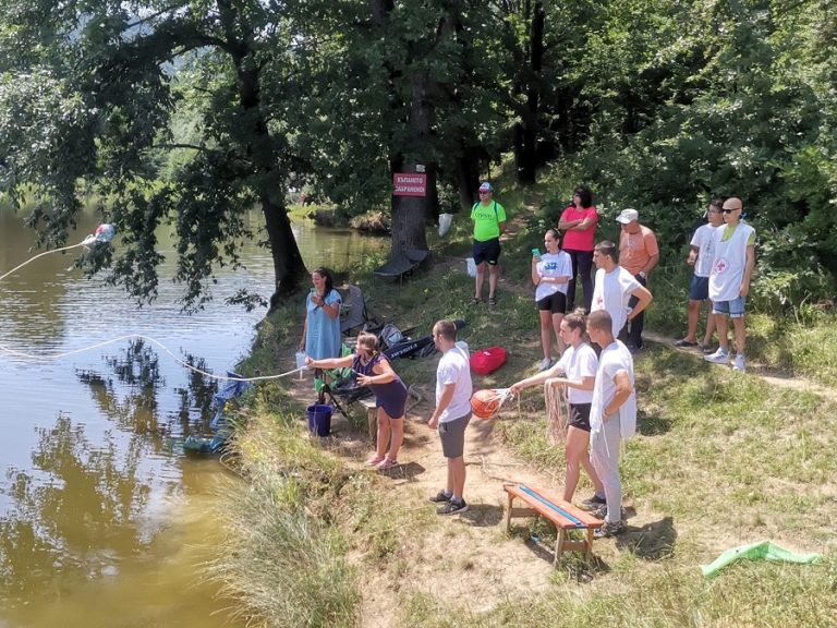 Ден на водното спасяване и първи стъпки в рибарството в Троян