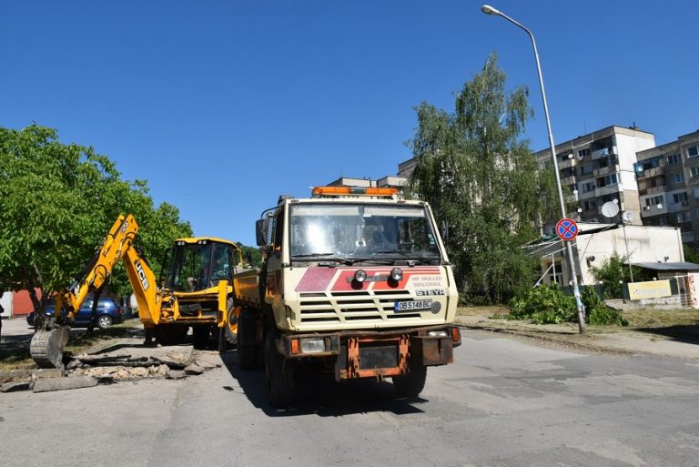 Продължават ремонтите на улици в кв.“Младост“ в Ловеч