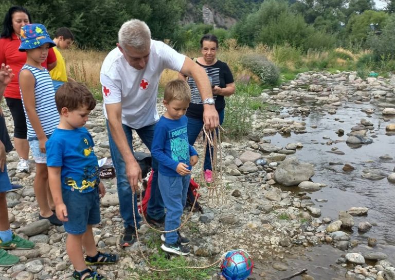 Ден на водното спасяване и „първи стъпки в риболовството“ в Гложене