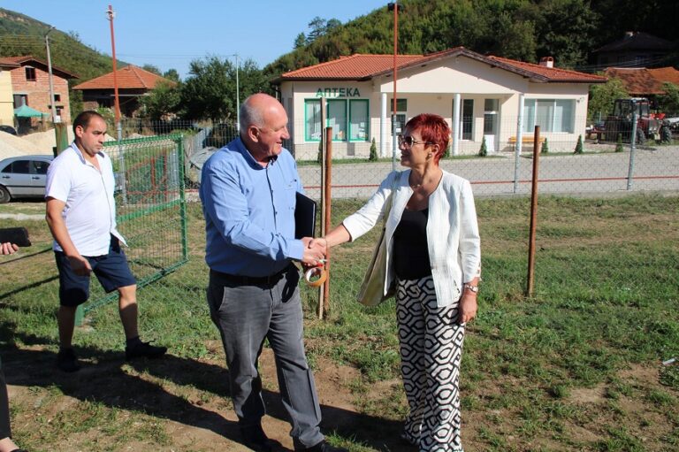 Официално бе открит спортният терен в село Градежница