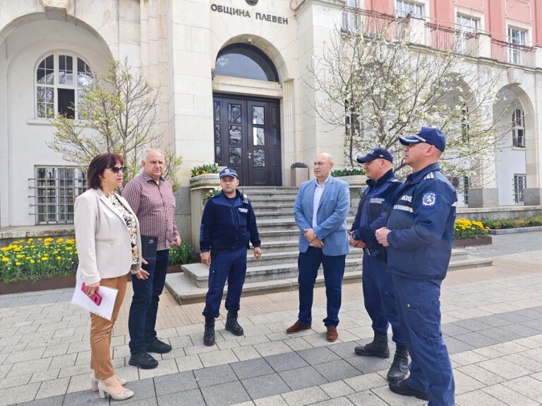 Пешеходни патрули дежурят от днес в централната градска част на Плевен