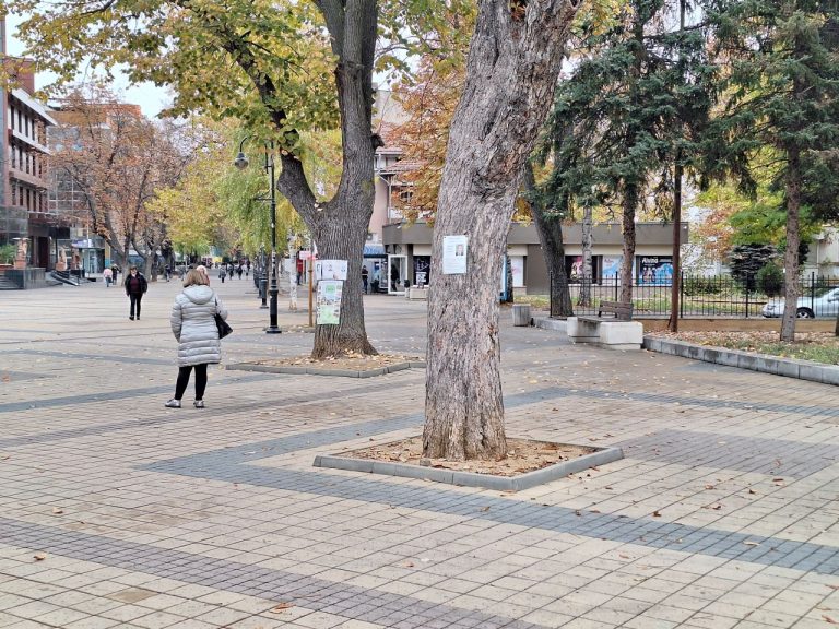 Започва отстраняването на некролози, поставени свободно в Ловеч