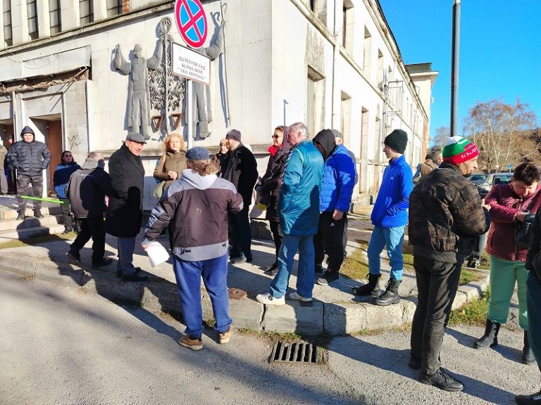 Протест в  Ловеч заради тока