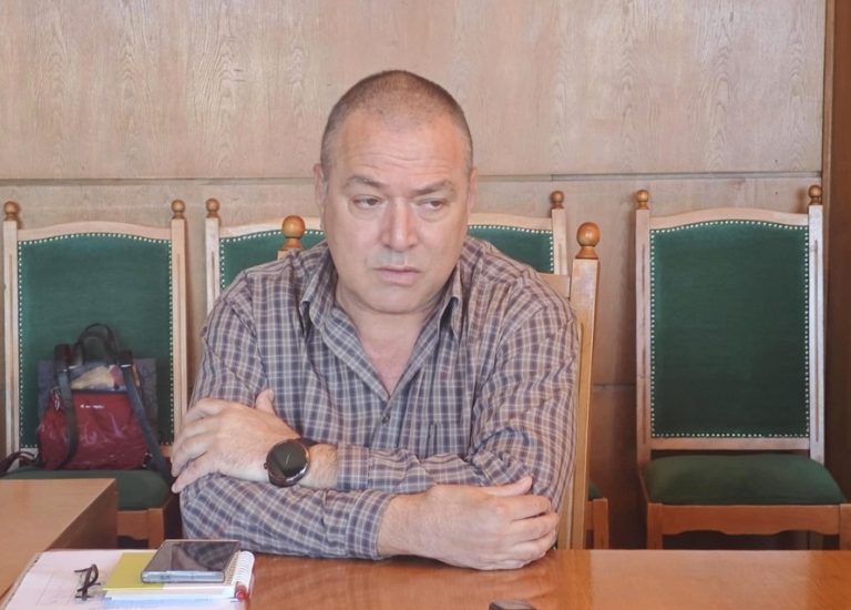 Установиха нарушения в площта на летните градини към заведения по пешеходната зона в Плевен
