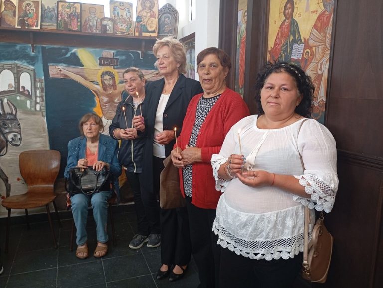 Параклисът „Света Троица“ в с. Шияково посрещна днешния си празник с нова премяна