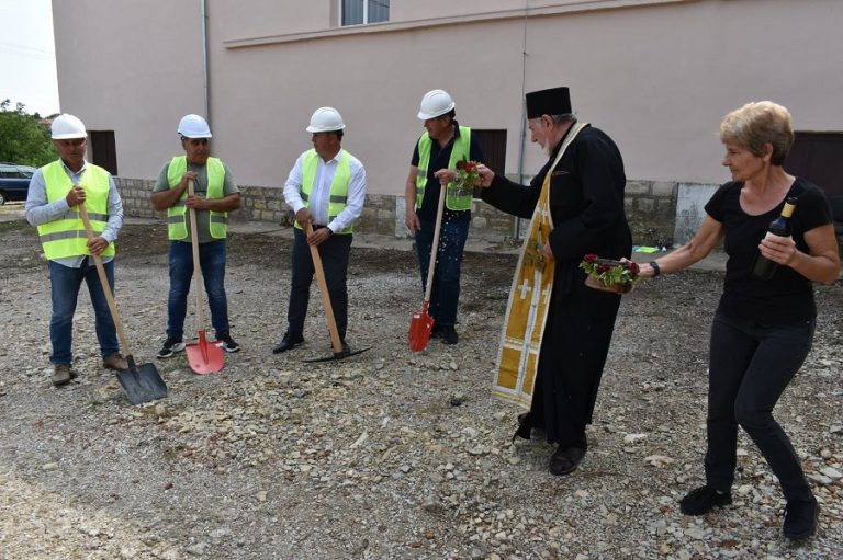 Реконструират над 10 300 м. водопроводи в с. Недан