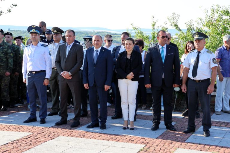 Ловеч почете 188 години от рождението на Васил Левски (видео)