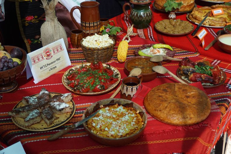 Подготвят фестивала  „Пълнената чушка – най-вкусната левченска традиция”